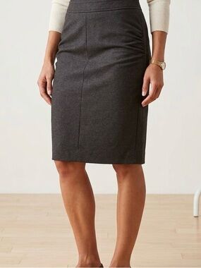 BCBGMAXAZRIA NWT Wool Flannel Pencil Skirt Mahogany Brown Professional Size 4